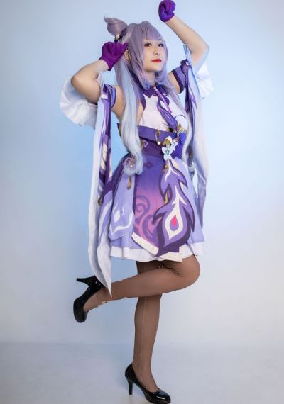 美女恶搞