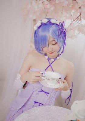 丰满女邻居做爰bd图片